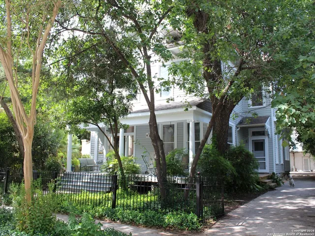 $8,500 | 215 Beauregard Street, San Antonio, TX 78204