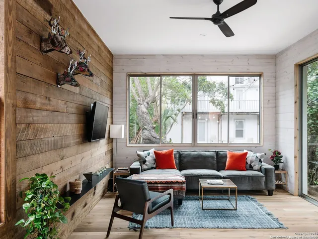 $8,500 | 215 Beauregard Street, San Antonio, TX 78204