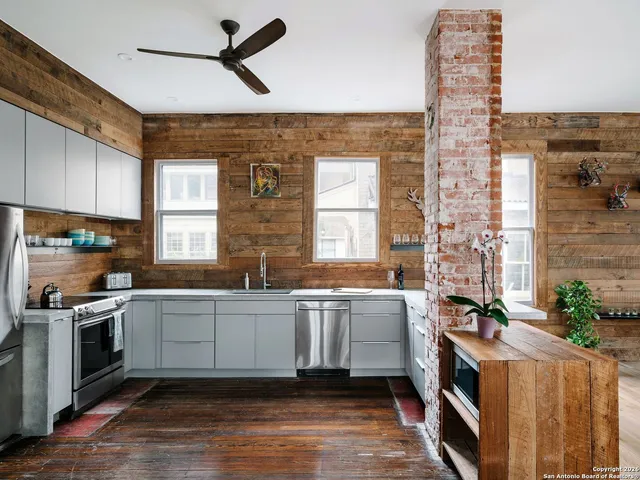 $8,500 | 215 Beauregard Street, San Antonio, TX 78204