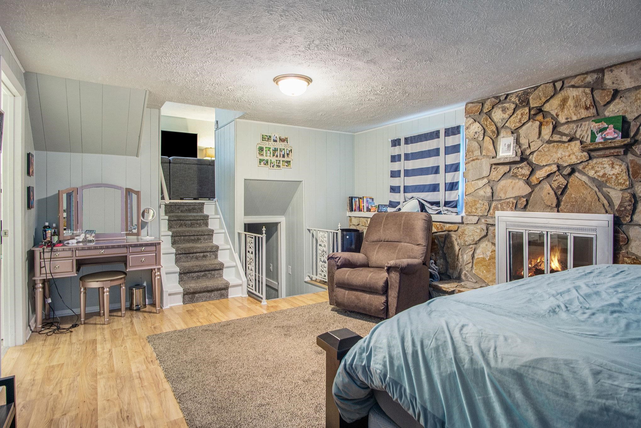 10121 Dunn Road Osceola, IN 46561 - Photo 13 of 24 Gallery Image 13
