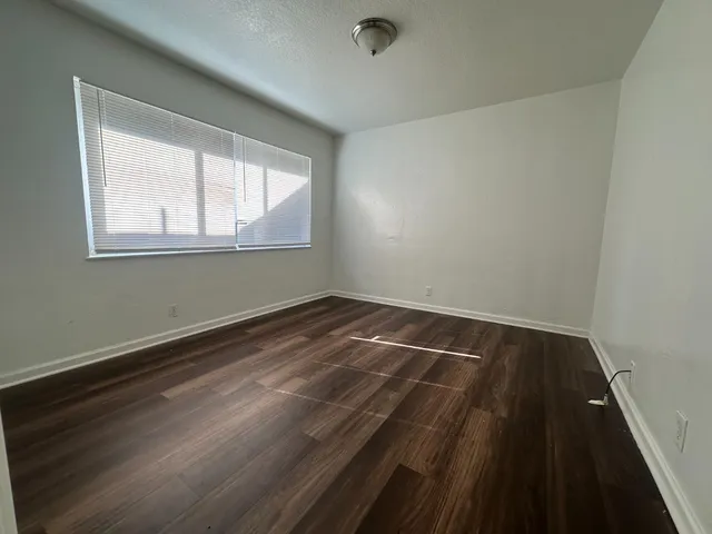 $990,000 | 422 North Glenn Avenue, Fresno, CA 93701