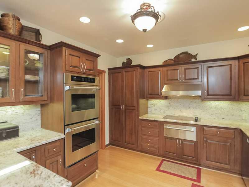 16 Minnetonka Road Sea Ranch Lakes, FL 33308 - Photo 11 of 35 Kitchen