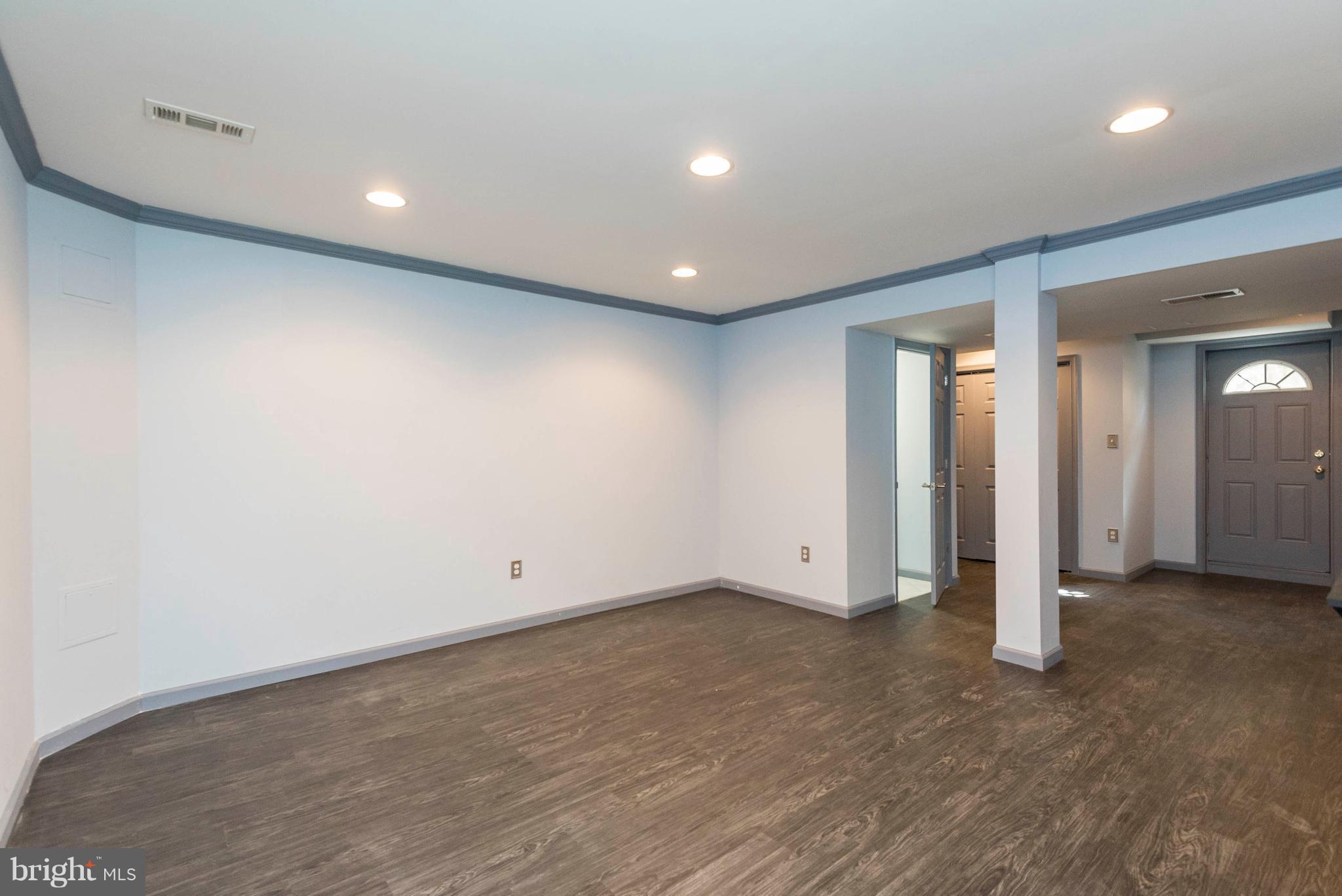 7951 Elizabeth Road Pasadena, MD 21122 - Photo 22 of 27 What a fabulous area to hang out in!