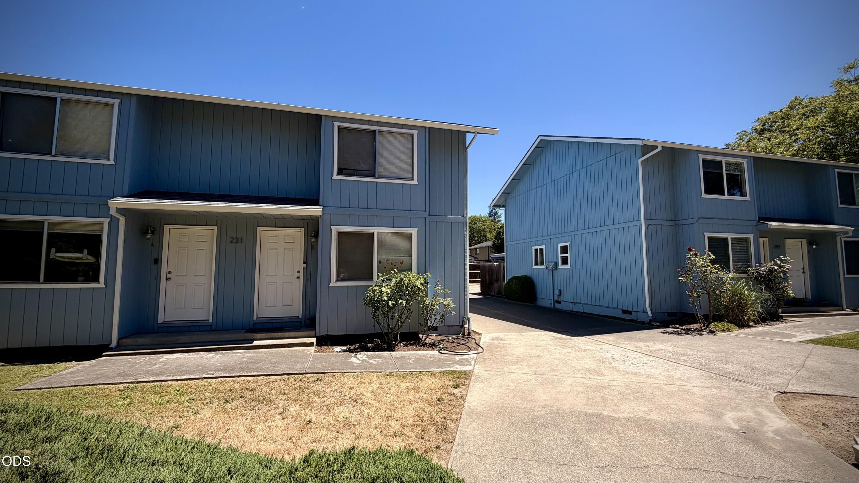 231 West Bolz Road Phoenix, OR 97535 - Photo 4 of 22