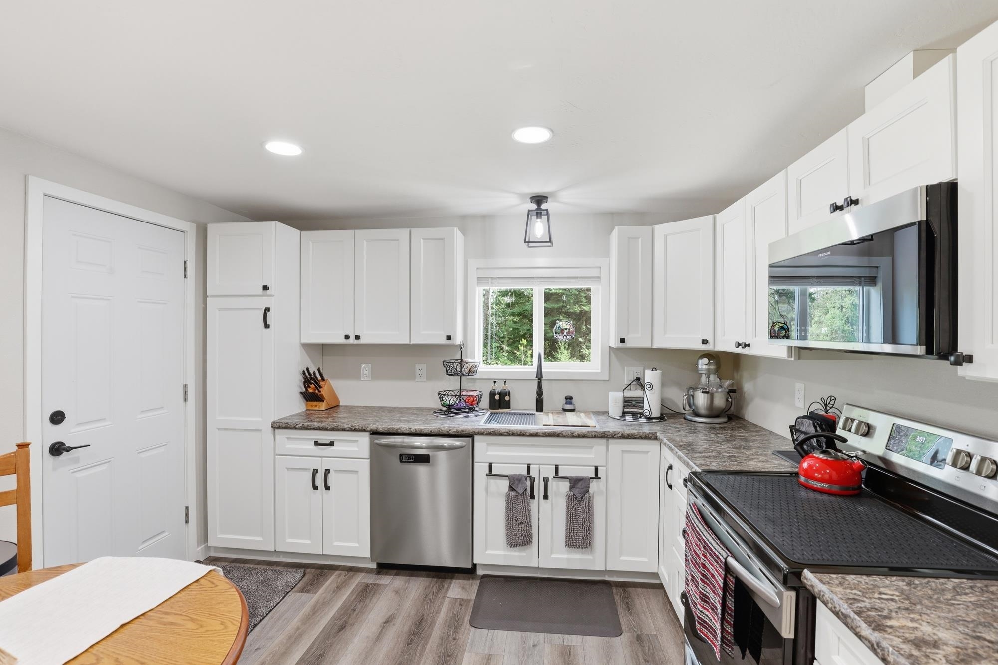 4543 West Olson Road Clayton, WA 99110 - Photo 8 of 22