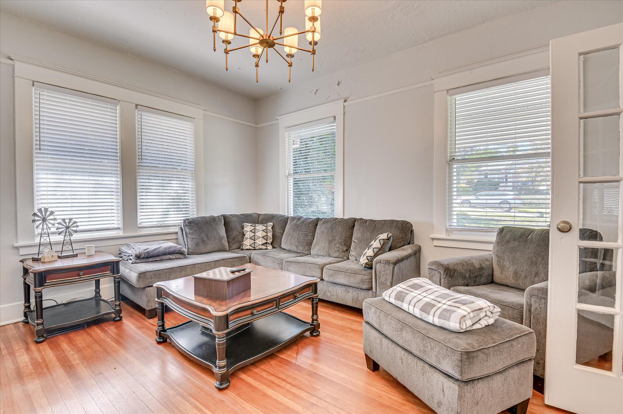 1220 Hickman Road Augusta, GA 30904 - Photo 6 of 45 Living Room