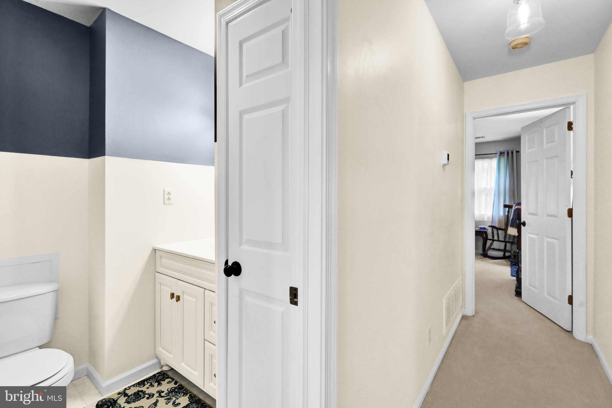 237 North 14th Street Reading, PA 19604 - Photo 23 of 26 a bathroom with a sink