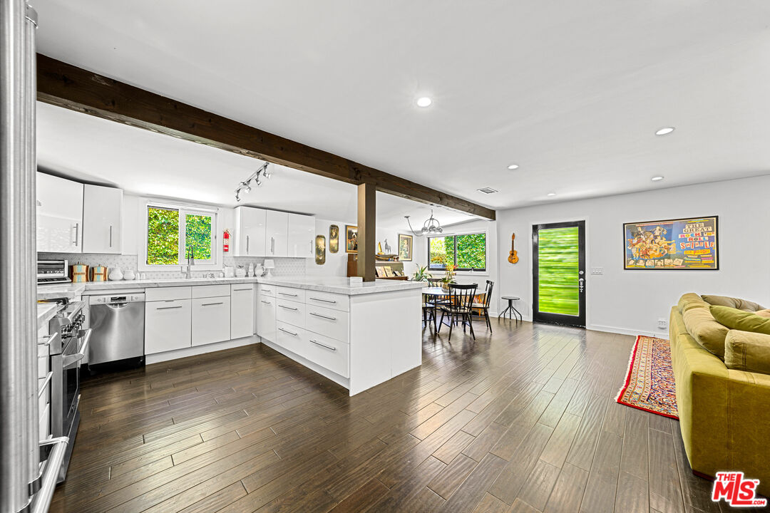 2802 Angus Street Los Angeles, CA 90039 - Photo 6 of 36