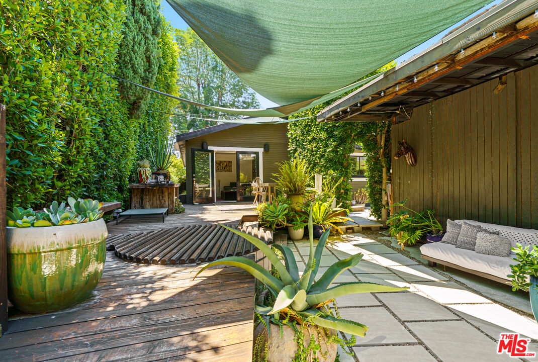 2802 Angus Street Los Angeles, CA 90039 - Photo 10 of 36