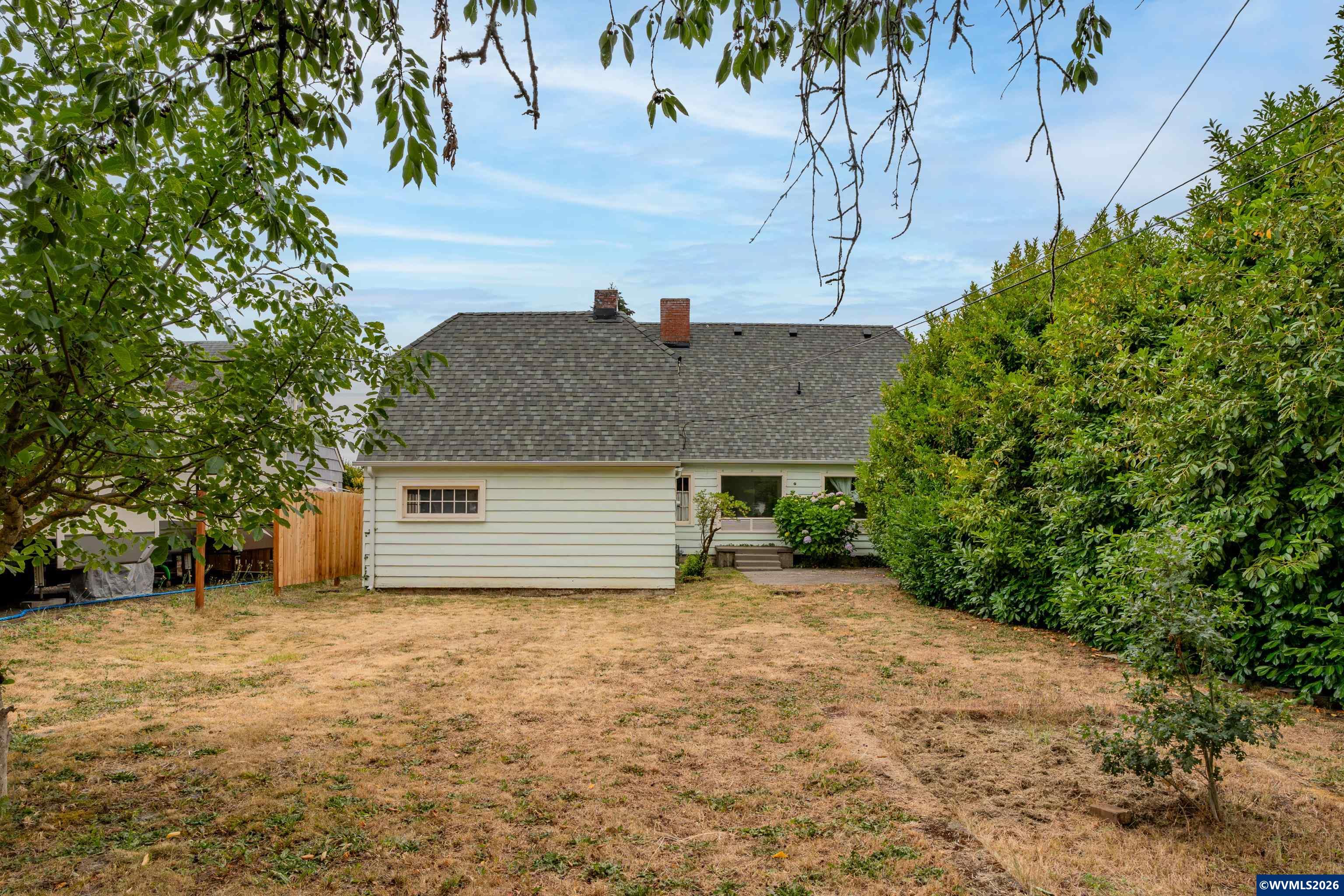 399 South Main Street Lebanon, OR 97355 - Photo 2 of 29
