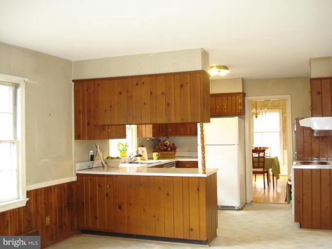 5017 Westport Road Chevy Chase, MD 20815 - Photo 4 of 13 Kitchen