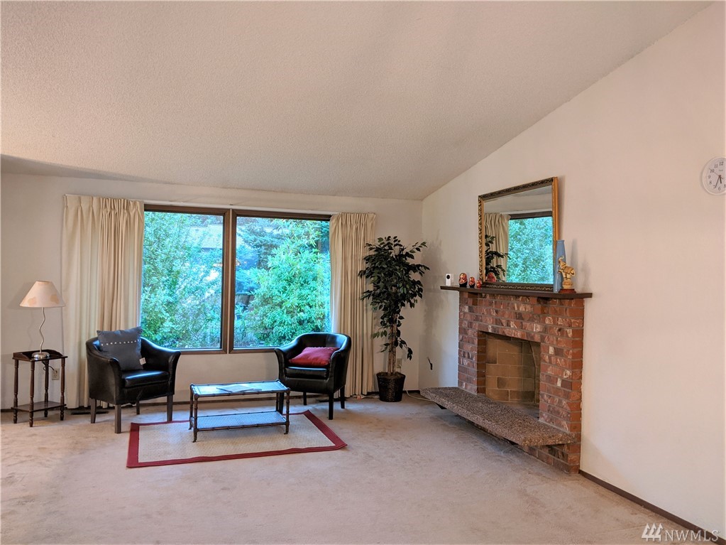 8621 244th Street Southwest Edmonds, WA 98026 - Photo 4 of 23 Gallery Image 4