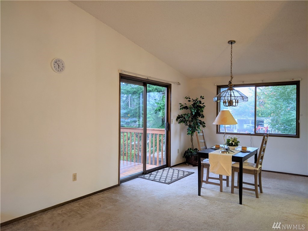 8621 244th Street Southwest Edmonds, WA 98026 - Photo 8 of 23 Gallery Image 8