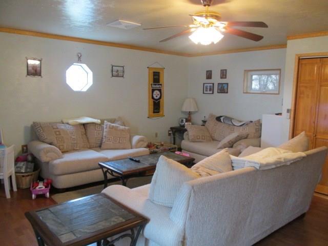 159 Monarch Road Dunbar, PA 15431 - Photo 5 of 22 Family Room