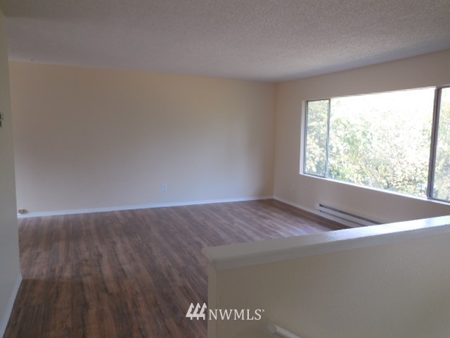 3805 South Tyler Road Port Angeles, WA 98363 - Photo 4 of 24 Gallery Image 4