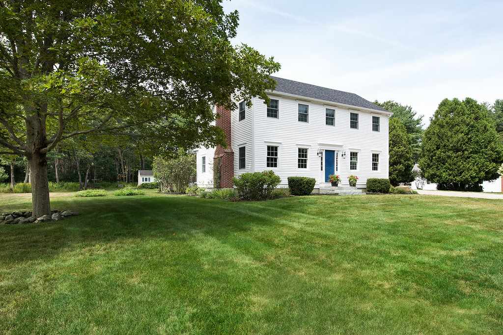 641 Wallis Road Rye, NH 03870 - Photo 2 of 34