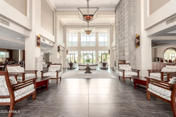 $1,495,000 | 8 Biltmore Estate, Unit 202, Phoenix, AZ 85016