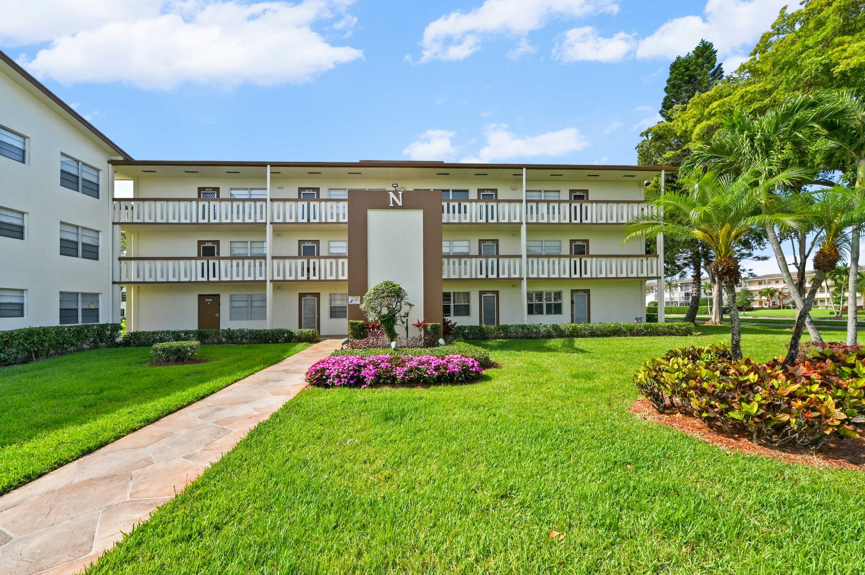 559 Mansfield M, Unit N Boca Raton, FL 33434 - Photo 1 of 40 01 Front 01