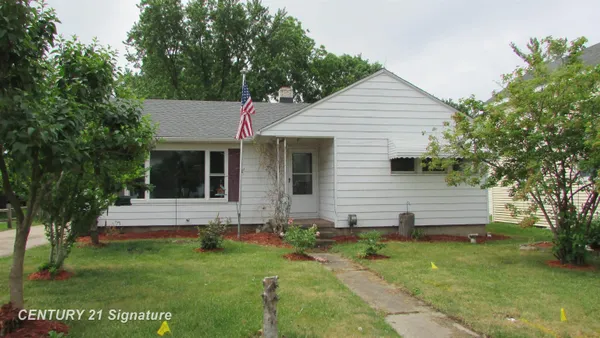$149,900 | 620 East Washington Road, Freeland, MI 48623