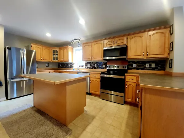 $669,900 | 8 Byrne Road, Northwood, NH 03261