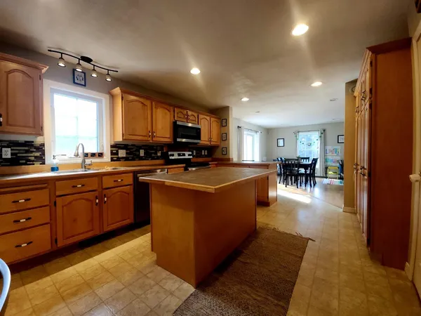 $669,900 | 8 Byrne Road, Northwood, NH 03261