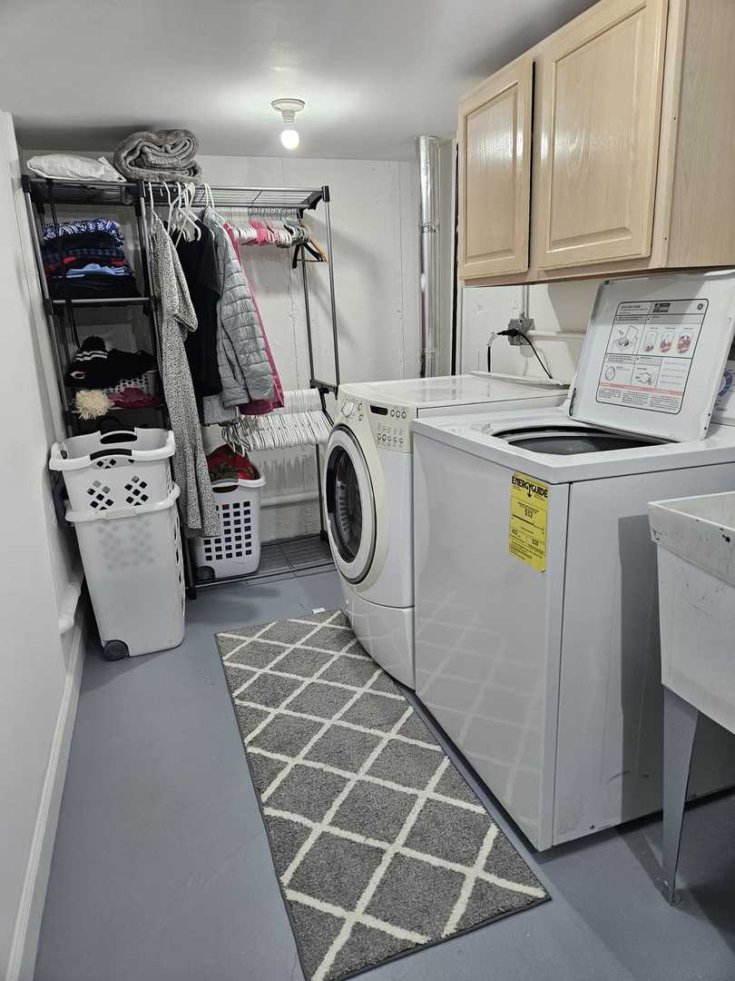 441 Commanche Trail Wheeling, IL 60090 - Photo 25 of 26 a utility room with dryer and washer