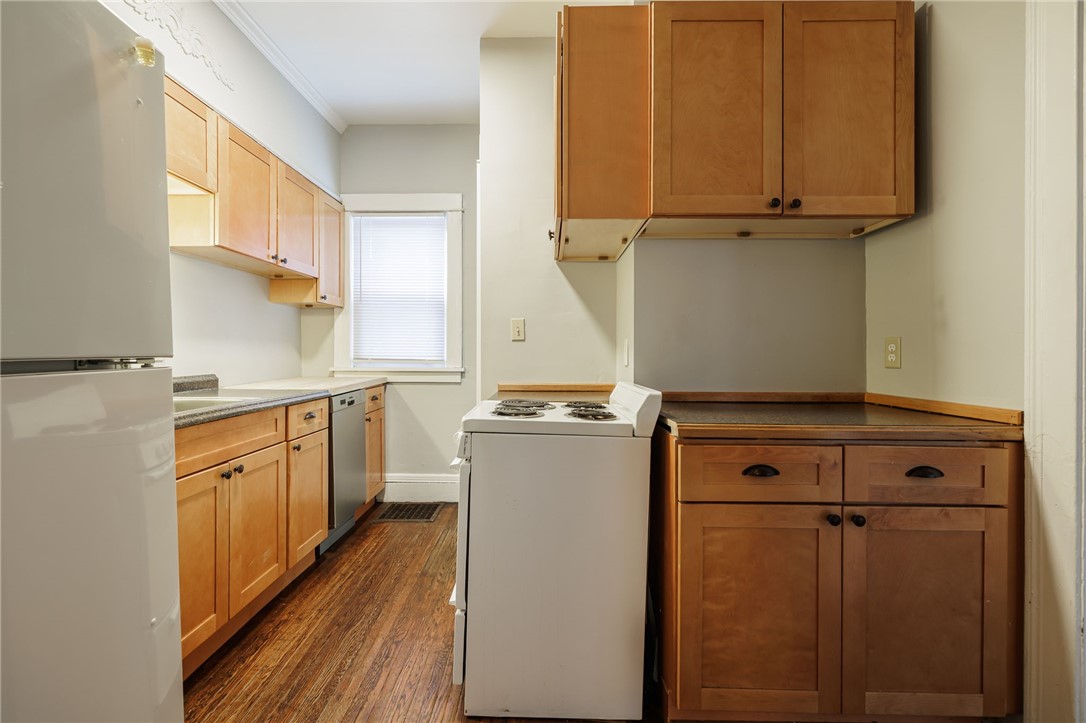 36 Morningside Park Rochester, NY 14607 - Photo 12 of 25 Kitchen