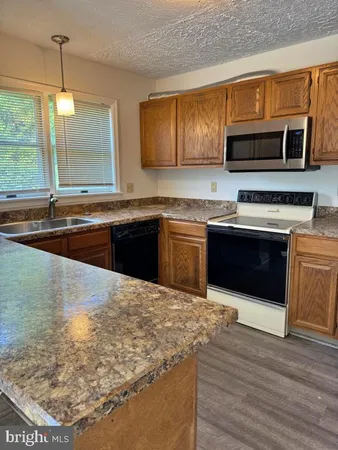 $1,850 | 28 Jean Lo Way, York, PA 17406