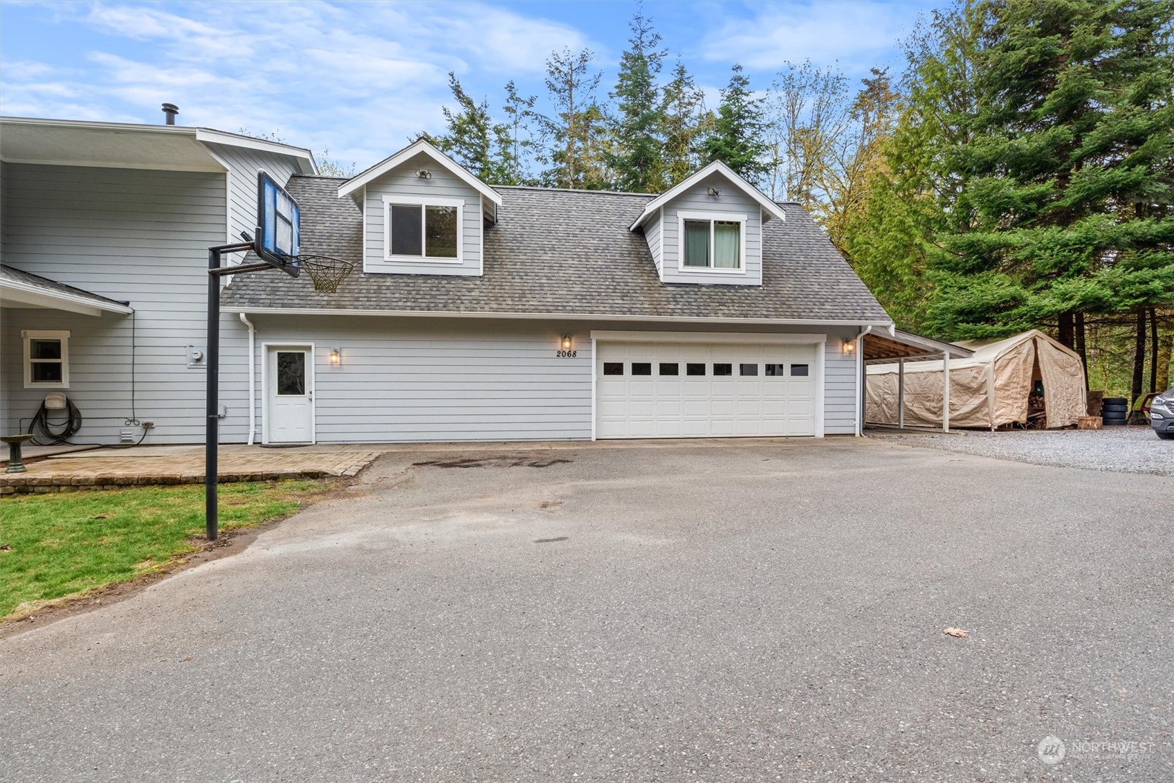 2068 Academy Road Bellingham, WA 98226 - Photo 37 of 40 front view of house with a yard
