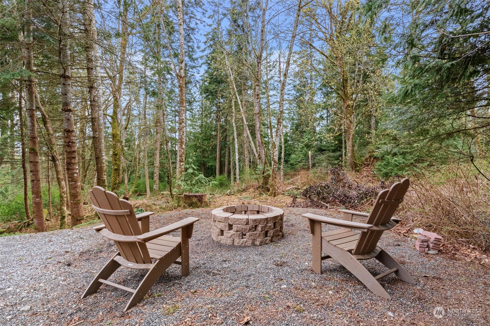 2068 Academy Road Bellingham, WA 98226 - Photo 39 of 40 a view of a lounge chair and couch in the backyard
