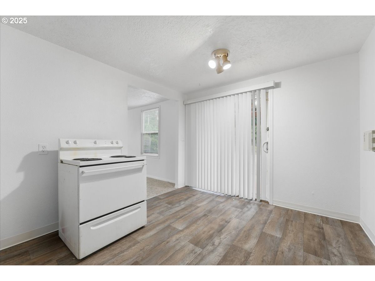 18427 Southeast Yamhill Street Gresham, OR 97233 - Photo 16 of 39