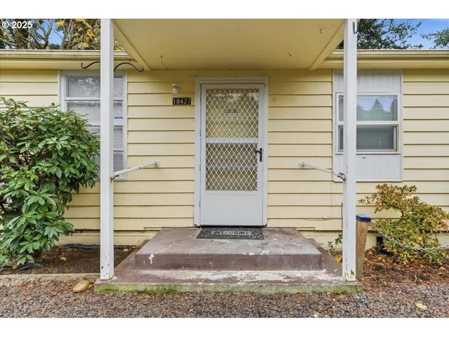 $449,900 | 18427 Southeast Yamhill Street, Gresham, OR 97233
