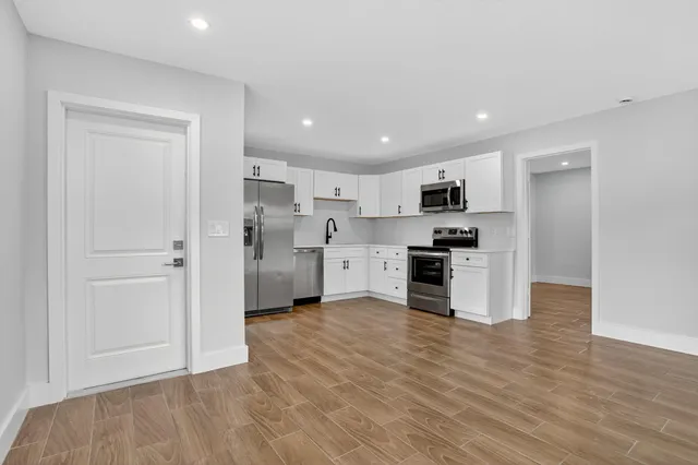 $1,950 | 1851 Northeast 25th Avenue, Unit 3, Pompano Beach, FL 33062