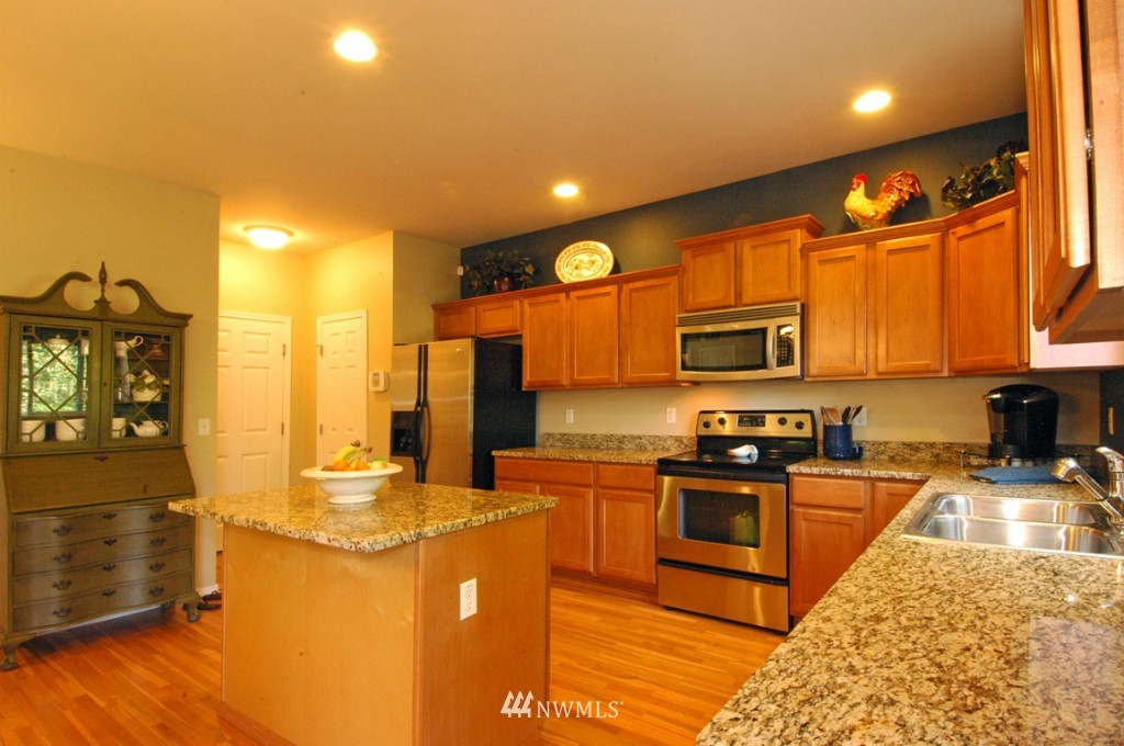 2809 232nd Street Southeast Bothell, WA 98021 - Photo 10 of 25