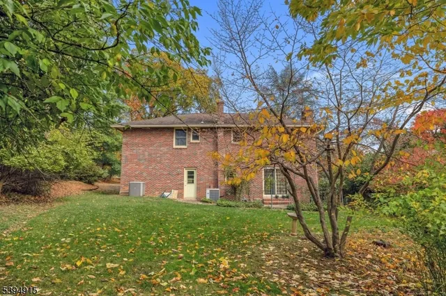 $725,000 | 39 Old Stirling Road, Warren, NJ 07059