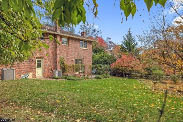 $725,000 | 39 Old Stirling Road, Warren, NJ 07059