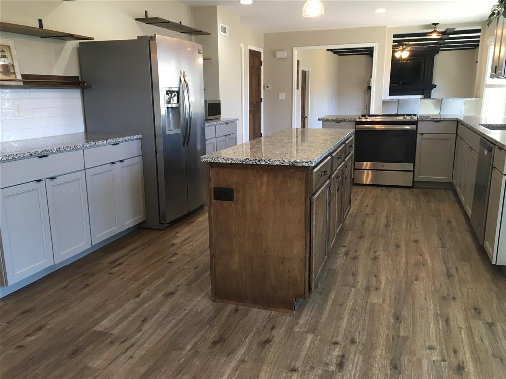 111 Southfork Road Lansing, KS 66043 - Photo 11 of 64