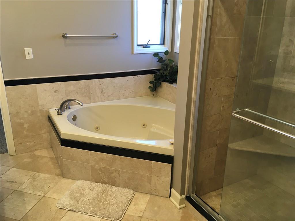 111 Southfork Road Lansing, KS 66043 - Photo 32 of 64