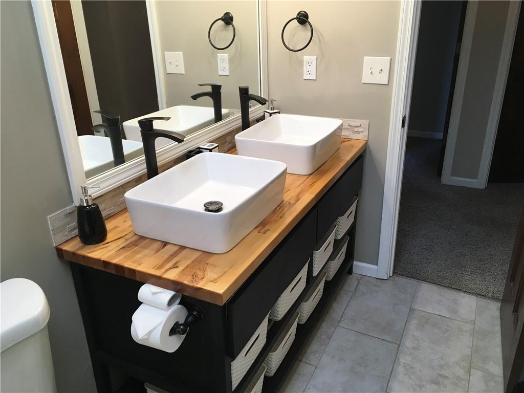 111 Southfork Road Lansing, KS 66043 - Photo 37 of 64