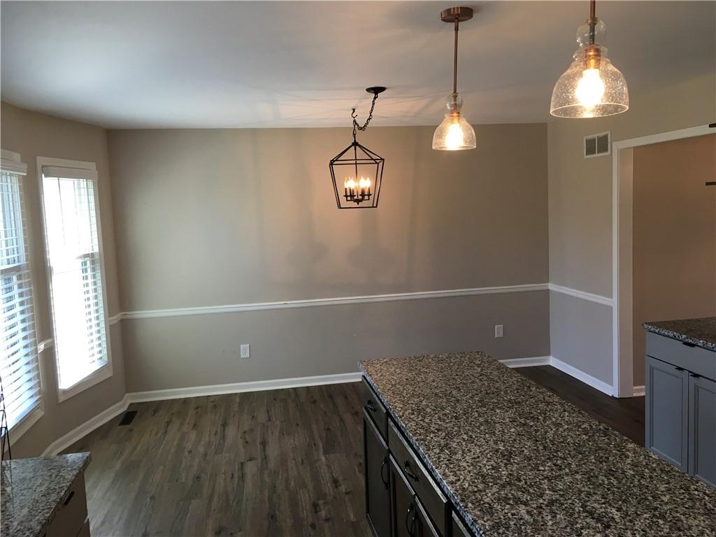 111 Southfork Road Lansing, KS 66043 - Photo 9 of 64