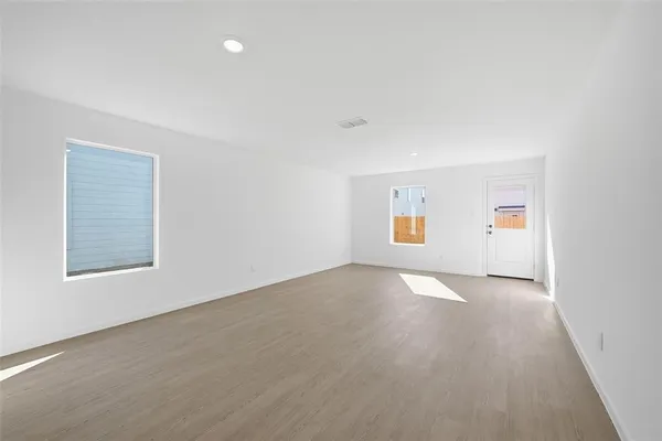 $1,600 | 719 Wagtail Drive, Princeton, TX 75407