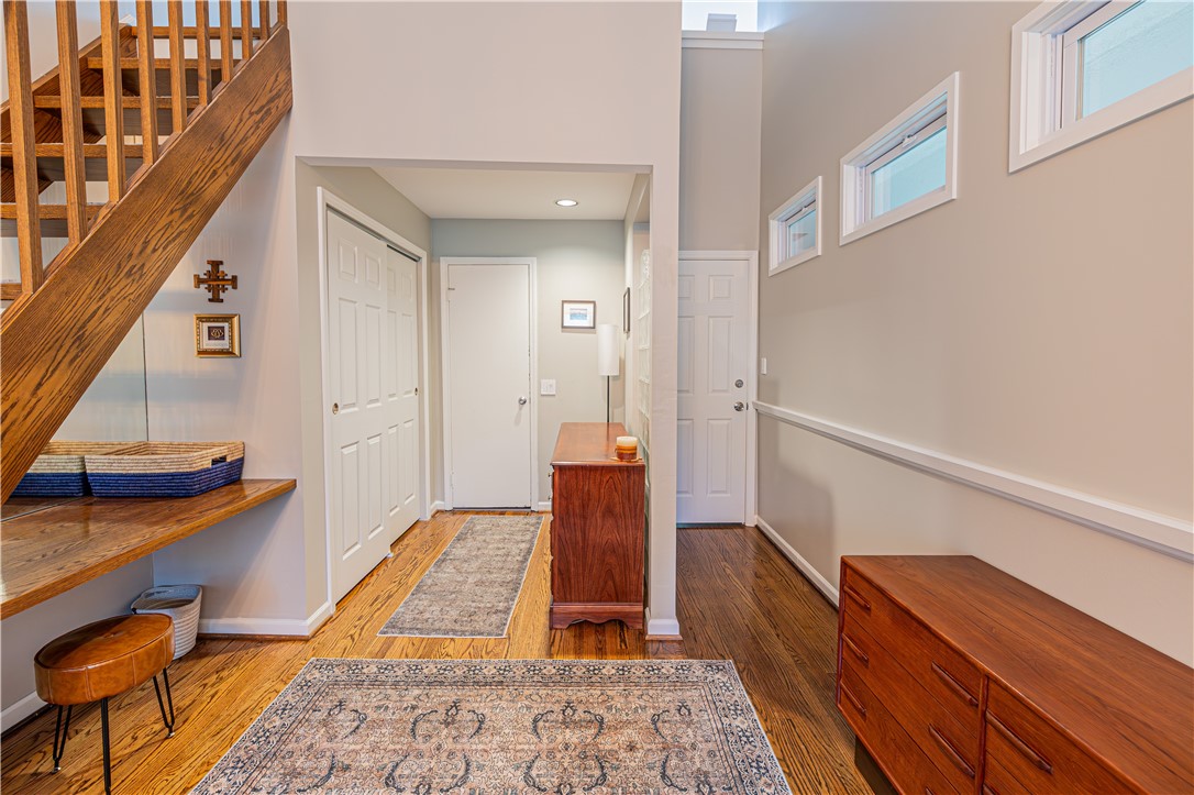 957 East Avenue Rochester, NY 14607 - Photo 14 of 27
