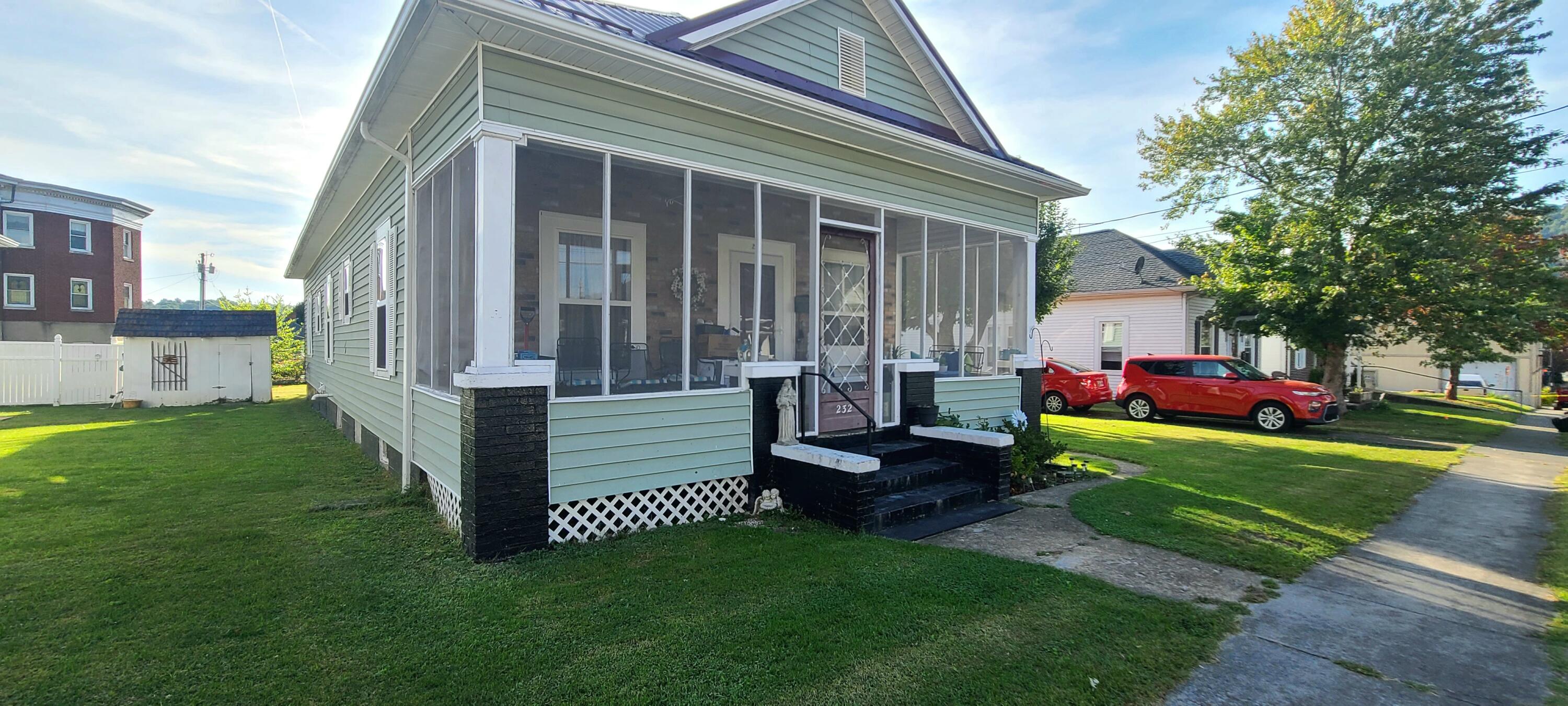 232 Tucker Street Erwin, TN 37650 - Photo 1 of 32 4