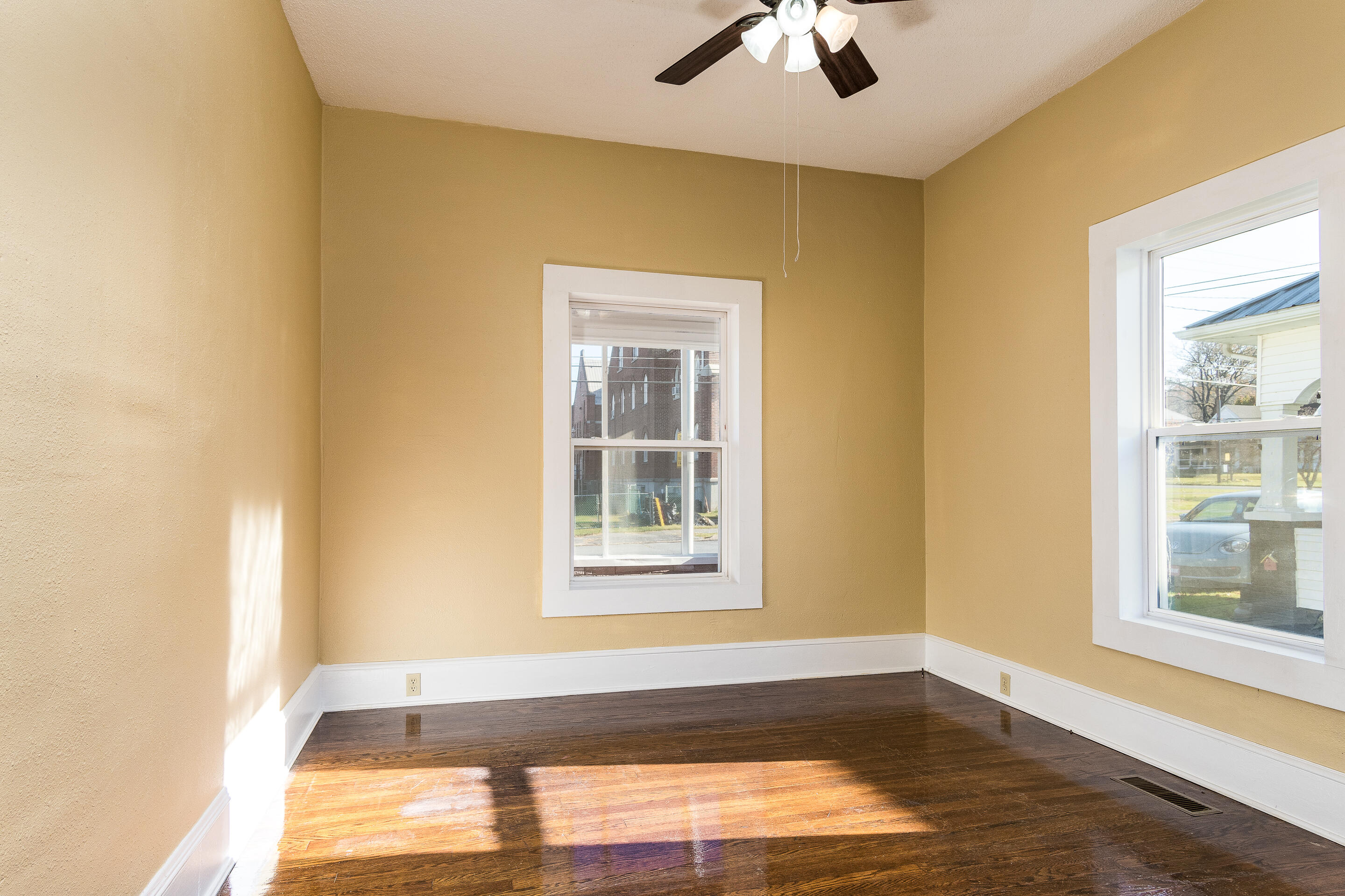 232 Tucker Street Erwin, TN 37650 - Photo 17 of 32 interior-1