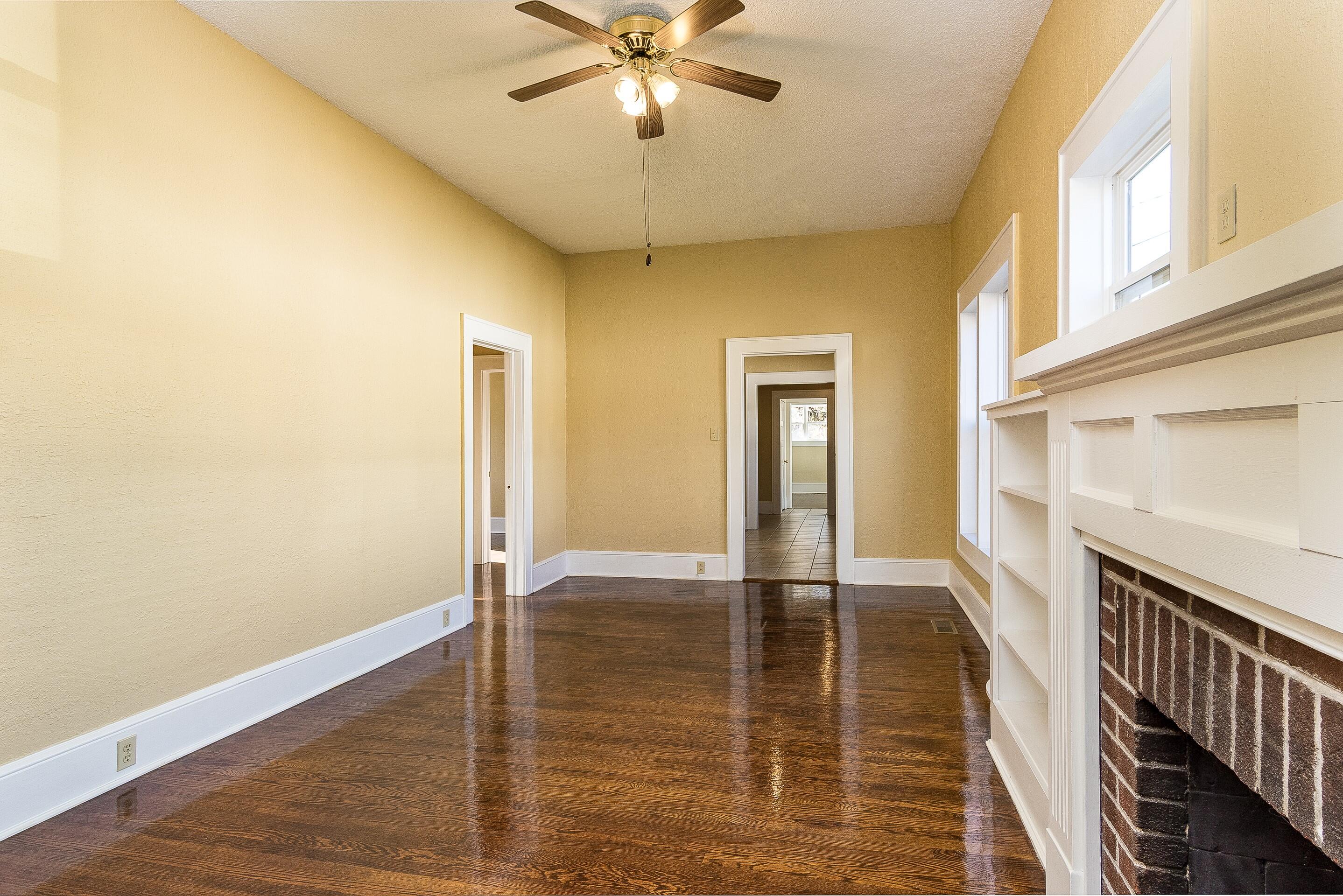 232 Tucker Street Erwin, TN 37650 - Photo 7 of 32 interior-26