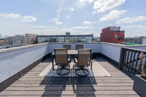 $700,000 | 1543 West Montana Street, Unit 3, Chicago, IL 60614