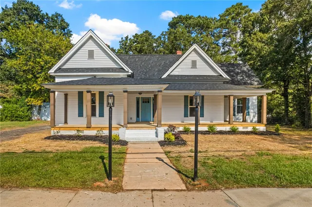 $275,900 | 203 North Adair Street, Clinton, SC 29325