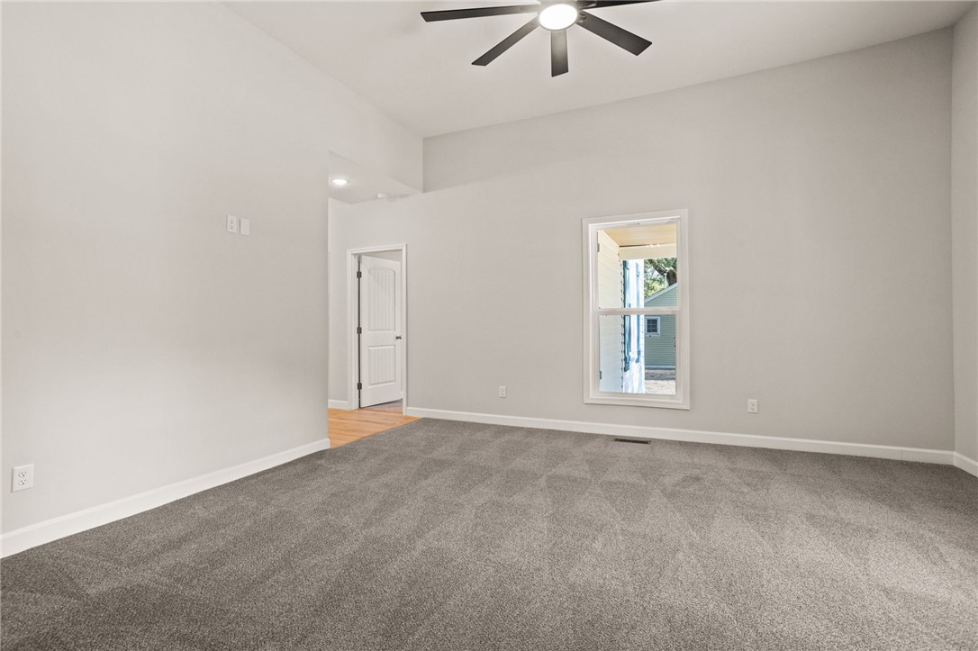 203 North Adair Street Clinton, SC 29325 - Photo 11 of 48