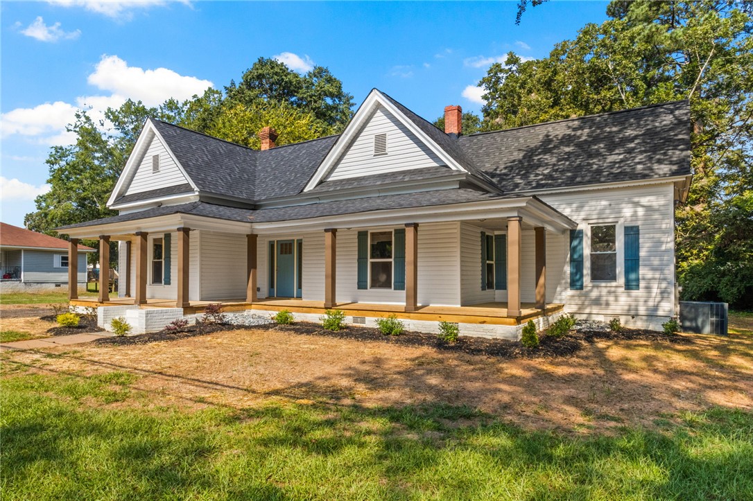 203 North Adair Street Clinton, SC 29325 - Photo 3 of 48