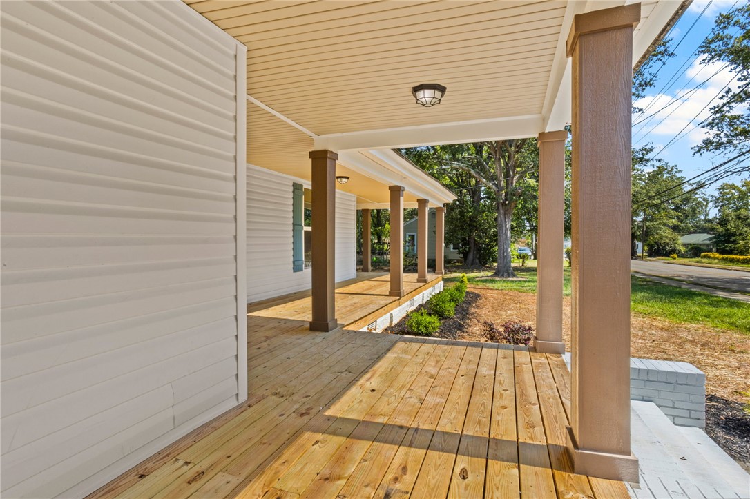 203 North Adair Street Clinton, SC 29325 - Photo 5 of 48